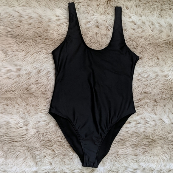 Classic black bathing suit - Picture 3 of 8